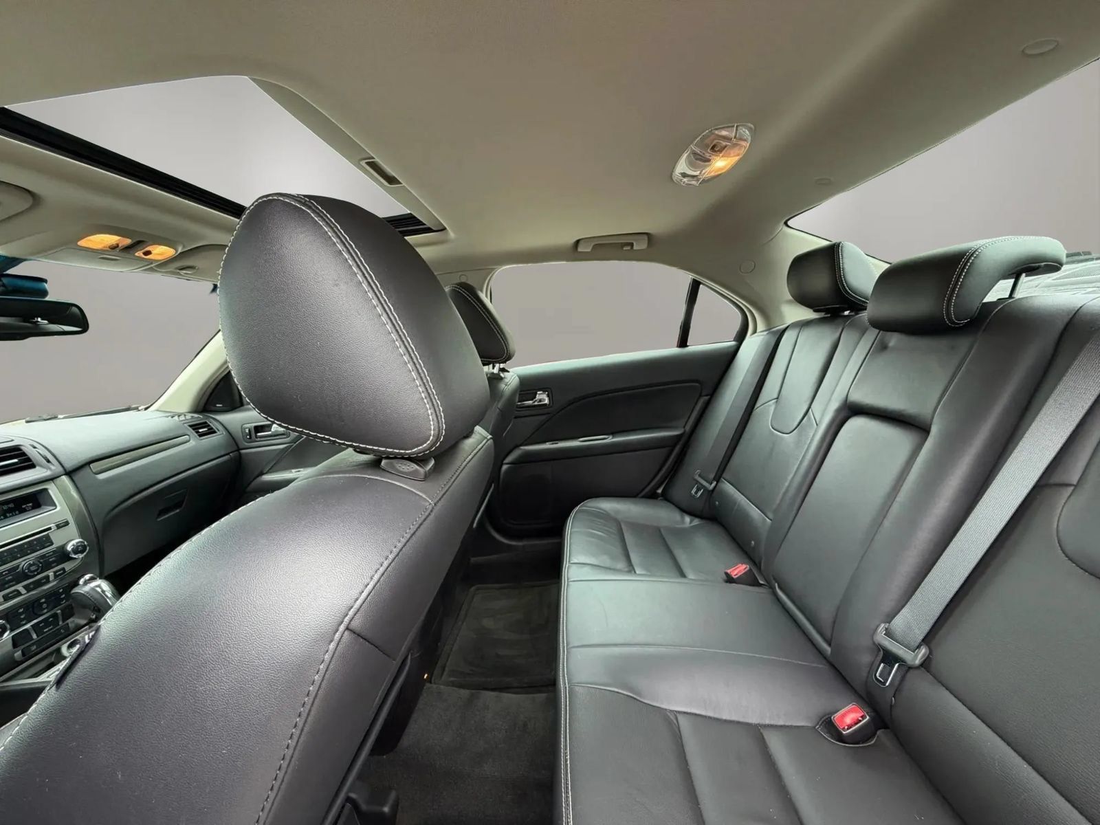 Used 2012 Ford Fusion SEL FWD image 23