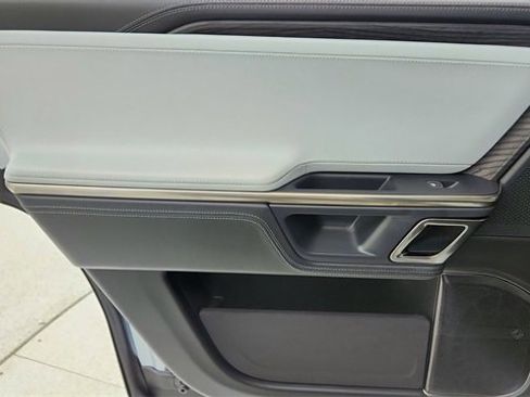 Used 2023 Rivian R1S Launch Edition image 36