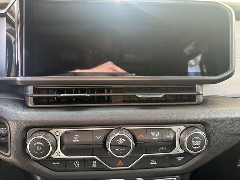 New 2026 Jeep Gladiator Sport AWD/4WD image 27