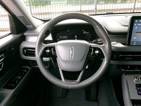 Used 2020 Lincoln Aviator Reserve w/ Equipment Group 201A AWD/4WD image 42