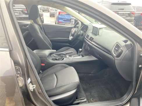 Used 2016 MAZDA MAZDA3 i Sport w/ Preferred Equipment Package image 21
