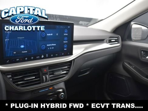 Used 2024 Ford Escape SE image 20