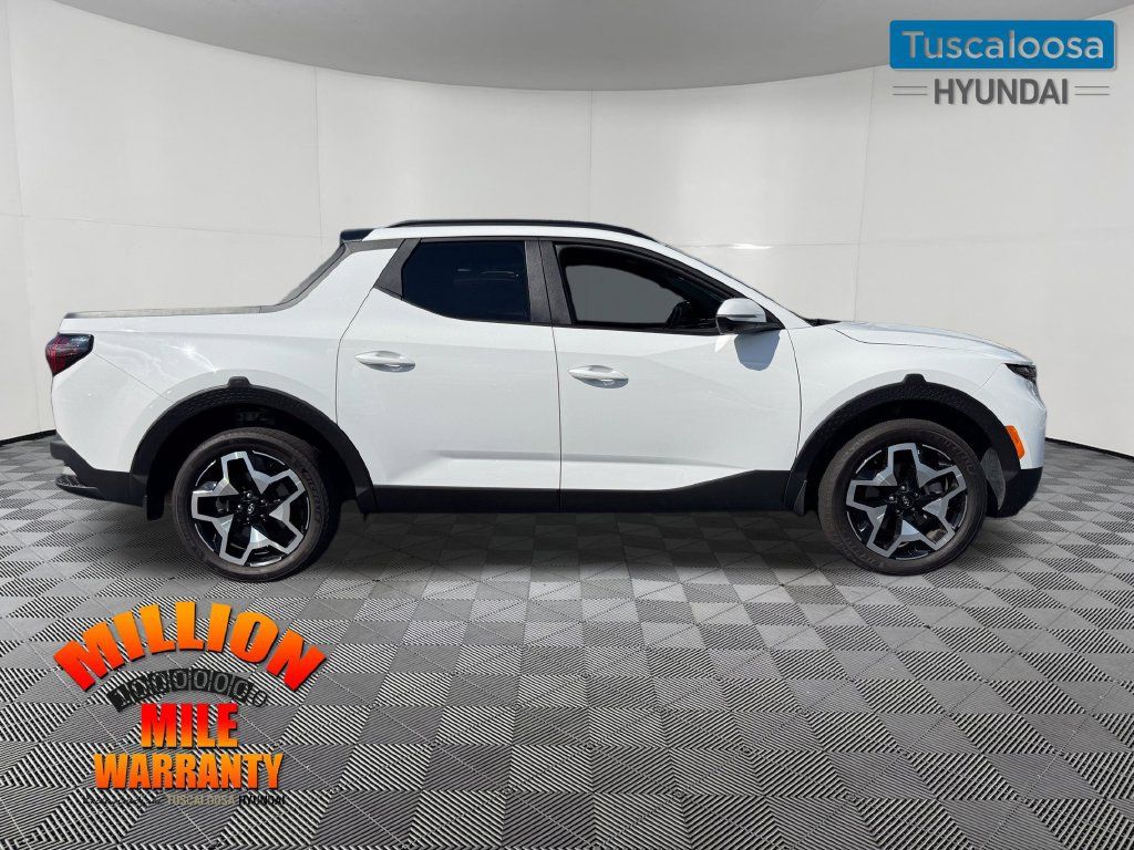 Used 2023 Hyundai Santa Cruz Limited AWD/4WD image 2