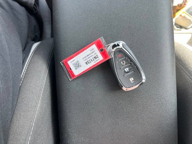 Used 2021 Chevrolet Equinox LS w/ LS Convenience Package FWD image 11