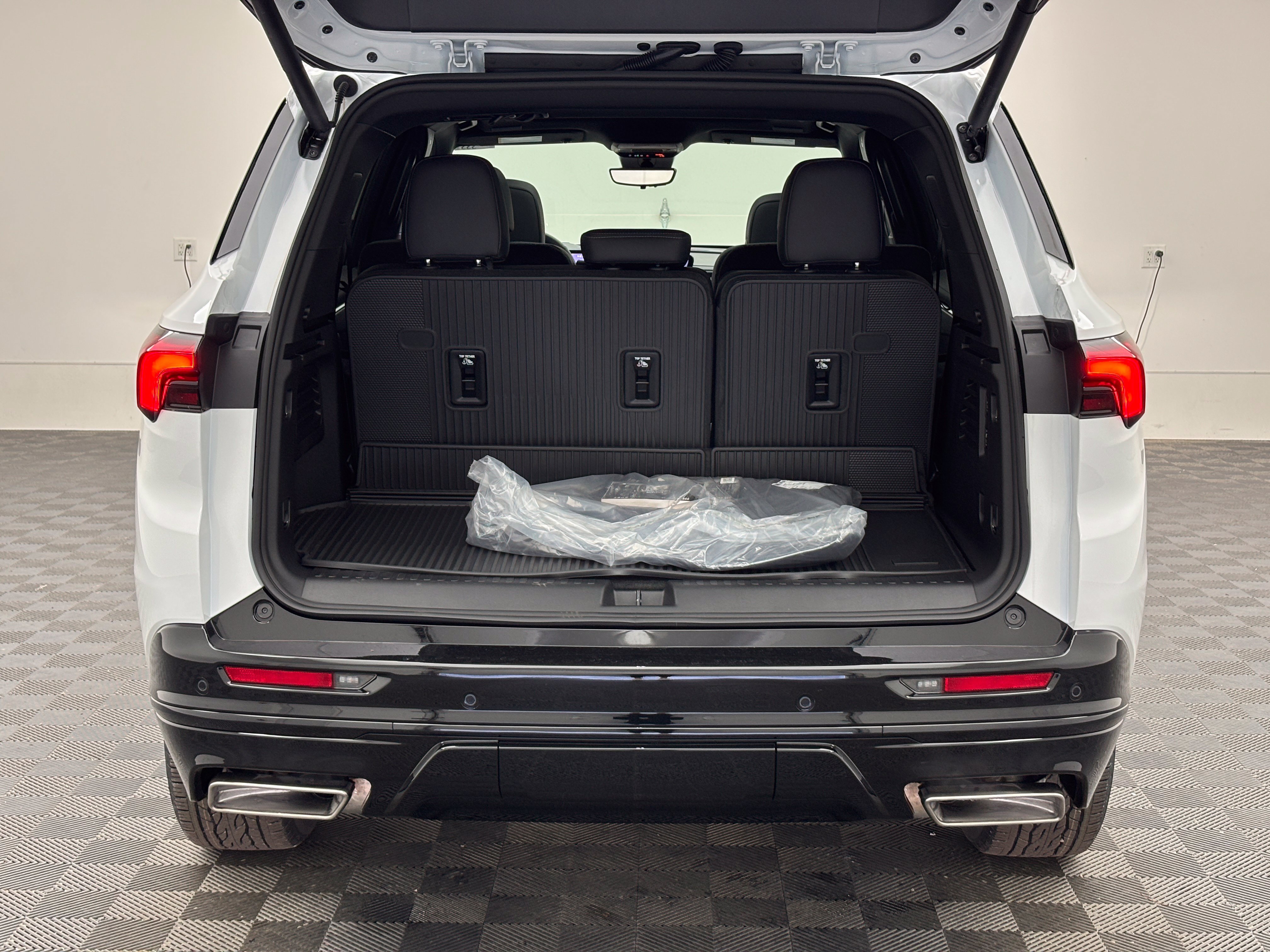 New 2027 Buick Enclave Sport Touring w/ Power Package AWD/4WD image 12