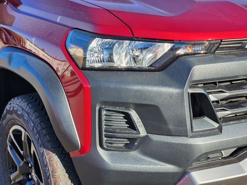 Used 2025 Chevrolet Colorado Trail Boss image 10