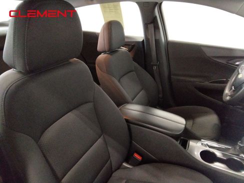 Used 2023 Chevrolet Malibu LT image 36