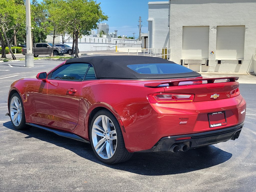 Used 2017 Chevrolet Camaro SS RWD image 8