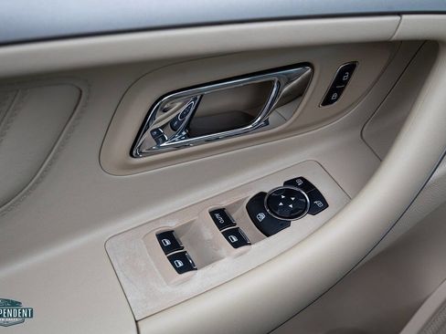 Used 2013 Ford Taurus SEL image 17