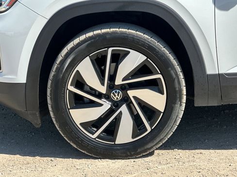 Certified 2024 Volkswagen Atlas SE image 26