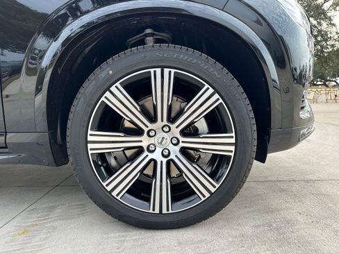 Used 2025 Volvo XC90 B6 Plus w/ Protection Package Premier image 7