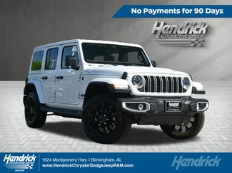 Used 2025 Jeep Wrangler Unlimited Sahara AWD/4WD video 1