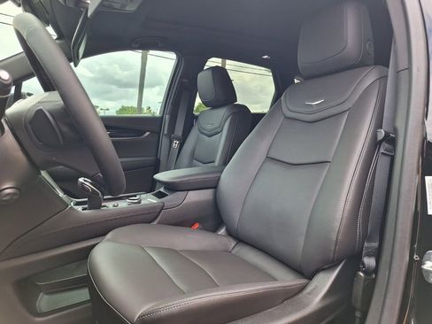 New 2026 Cadillac XT5 Luxury w/ LPO, ONYX Package FWD image 23