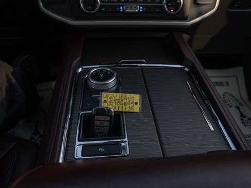 Used 2024 Ford Expedition Max Limited image 19