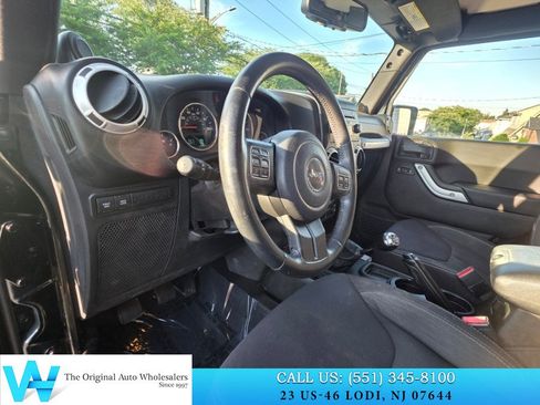 Used 2013 Jeep Wrangler Rubicon w/ PWR Convenience Group AWD/4WD image 10