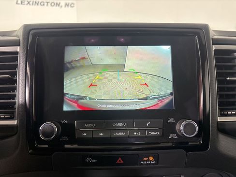 Used 2024 Nissan Frontier SL w/ Technology Package image 19