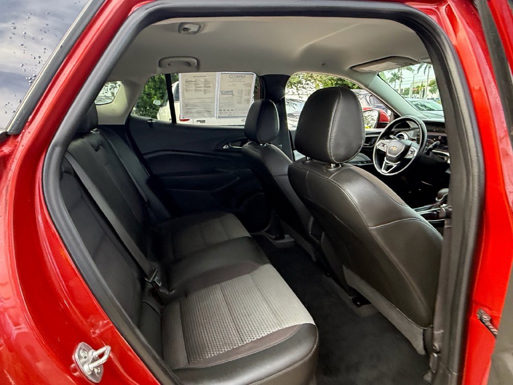 Used 2024 Chevrolet Trax LT w/ Driver Confidence Package FWD image 15