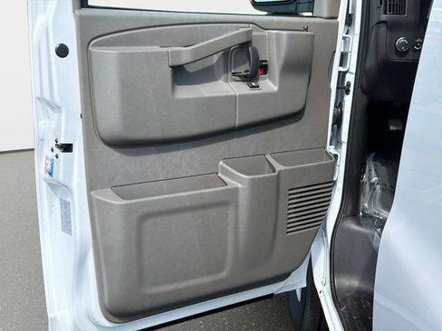 New 2026 GMC Savana 2500 w/ Driver Convenience Package RWD image 12