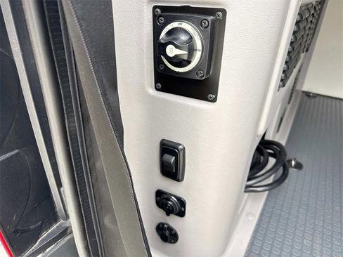 Used 2020 Mercedes-Benz Sprinter 144 Cargo image 9