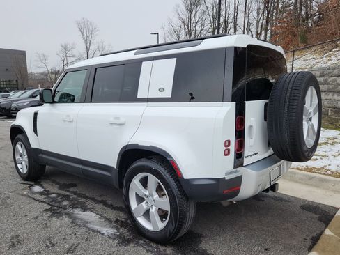 Used 2024 Land Rover Defender 110 S image 12