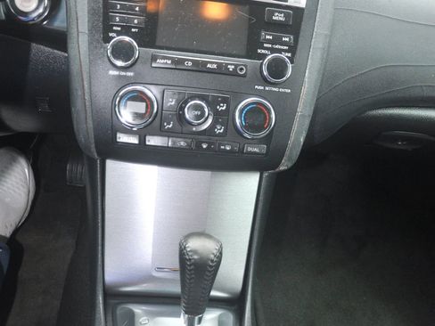 Used 2010 Nissan Altima 2.5 SL w/ SL Pkg FWD image 31