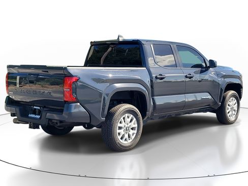 Certified 2024 Toyota Tacoma SR5 AWD/4WD image 7