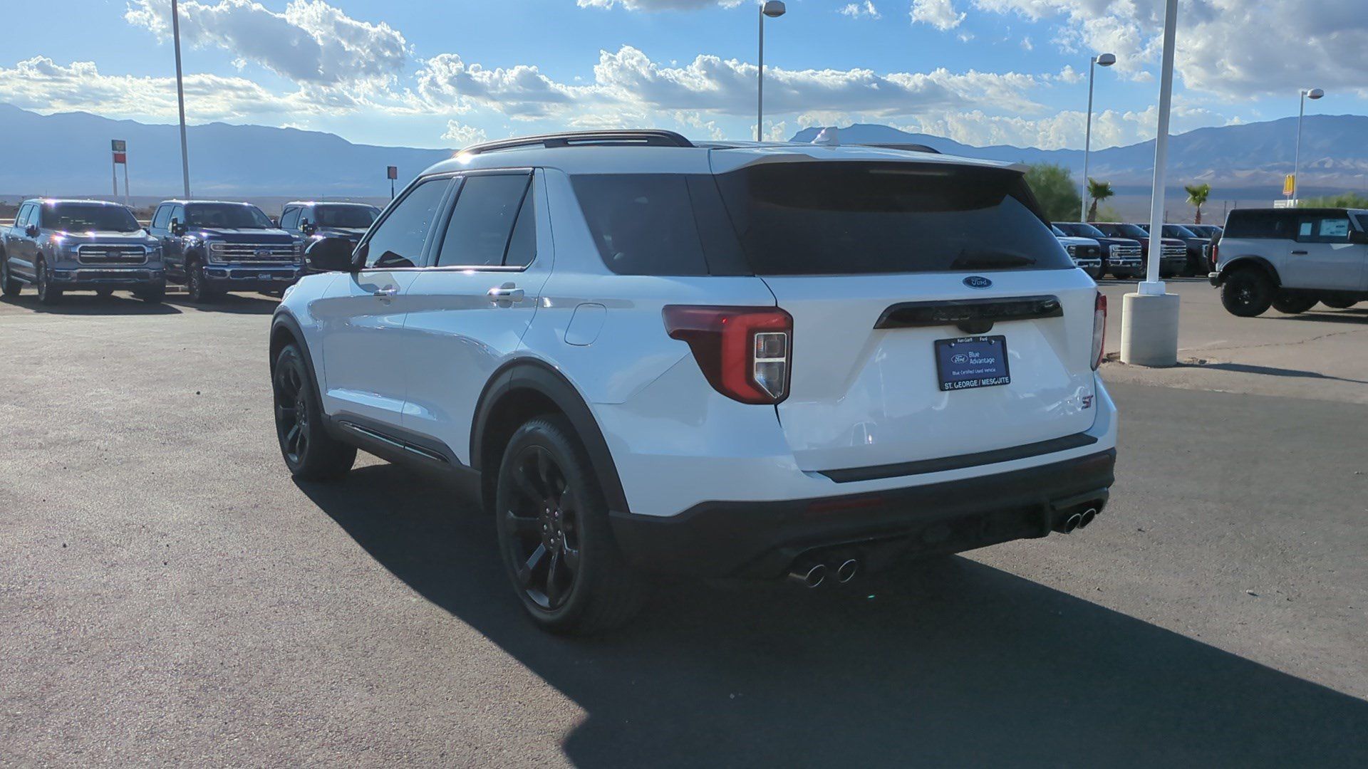 Used 2023 Ford Explorer ST w/ Equipment Group 401A AWD/4WD image 8