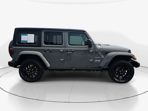 Used 2023 Jeep Wrangler Unlimited Sahara AWD/4WD image 4