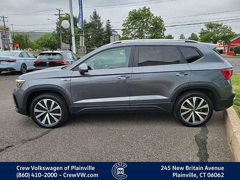 Certified 2022 Volkswagen Taos SE AWD/4WD image 24
