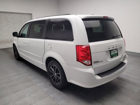 Used 2017 Dodge Grand Caravan GT image 5