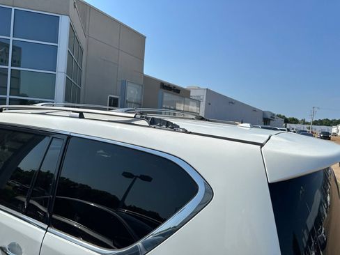 Used 2017 Nissan Armada Platinum w/ Captain Seat Package RWD image 9