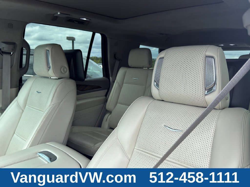 Used 2022 Cadillac Escalade Sport Platinum w/ Heavy-Duty Trailer Package AWD/4WD image 13