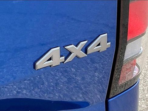 New 2026 Nissan Frontier SV w/ All-Weather Content Package image 8