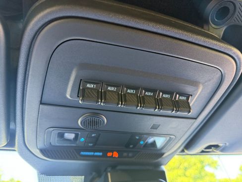 Used 2024 Ford Bronco Black Diamond image 35