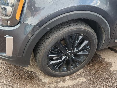 Certified 2022 Kia Telluride SX w/ Towing Package AWD/4WD image 6