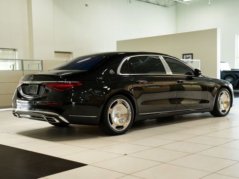 Certified 2022 Mercedes-Benz Maybach S 580 4MATIC image 7
