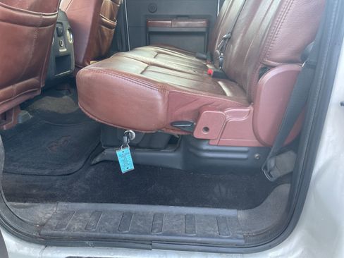 Used 2011 Ford F450 King Ranch w/ King Ranch w/Chrome Pkg image 17
