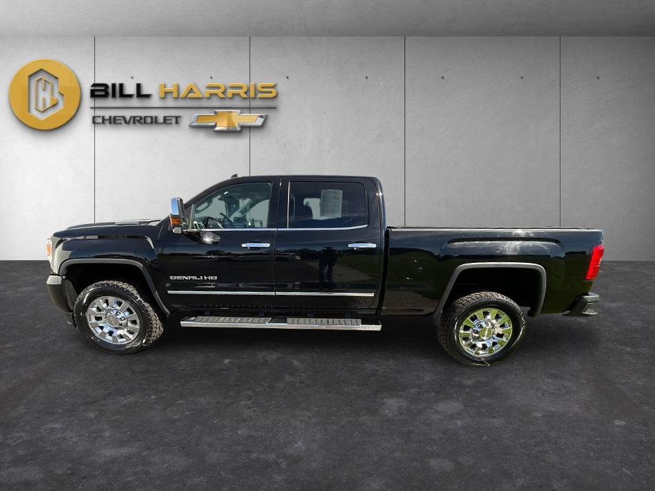 Used 2018 GMC Sierra 2500 Denali w/ Duramax Plus Package AWD/4WD image 8