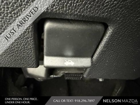 Used 2019 Ford Explorer XLT FWD image 24