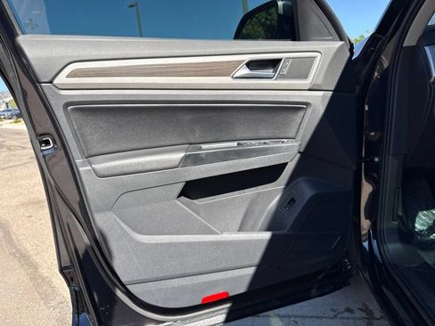 Used 2019 Volkswagen Atlas SEL AWD/4WD image 11