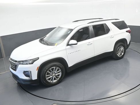 Used 2023 Chevrolet Traverse LT image 51