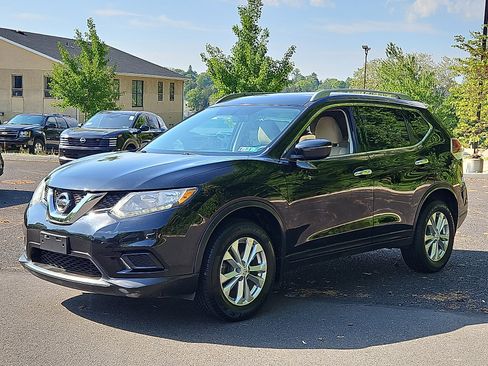 Used 2016 Nissan Rogue SV AWD/4WD image 3