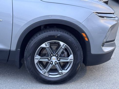 Used 2023 Chevrolet Blazer LT image 34