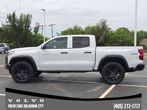 Used 2024 Chevrolet Colorado Trail Boss w/ Technology Package AWD/4WD image 3