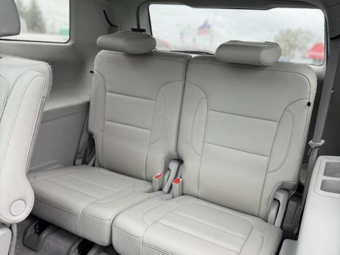 Used 2020 GMC Acadia SLT w/ Premium Package image 14