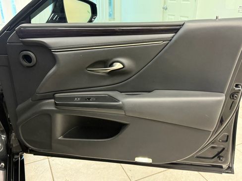 Used 2021 Lexus ES 250 w/ Premium Package image 23