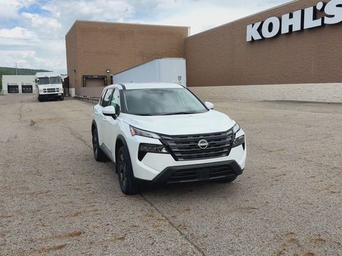 New 2026 Nissan Rogue SV w/ Cold Weather Package AWD/4WD image 3