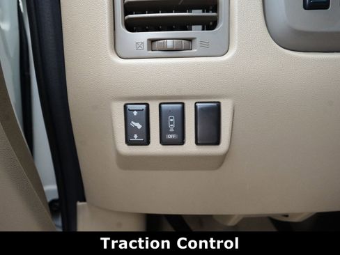 Used 2012 Nissan Titan SL image 11