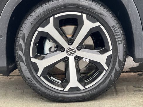 New 2026 Volkswagen Tiguan SE image 25