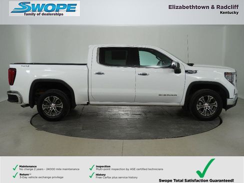 Used 2025 GMC Sierra 1500 SLT image 2
